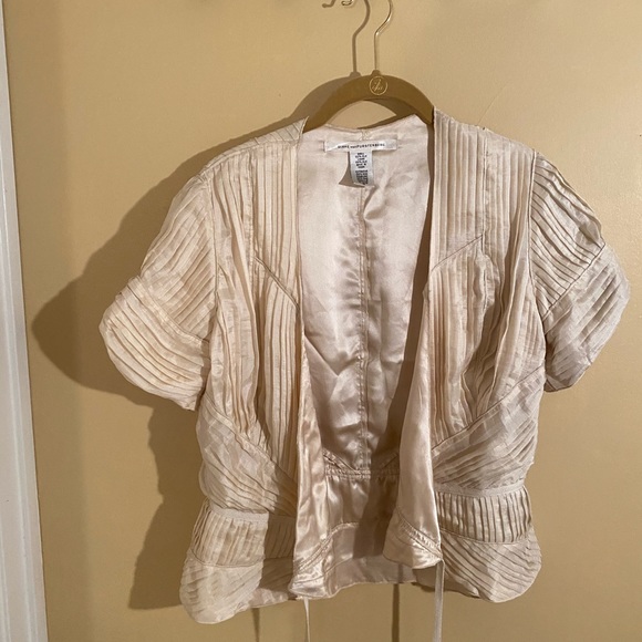 DVF Diane Von Furstenberg 100% Silk Cream Cross - Picture 10 of 14